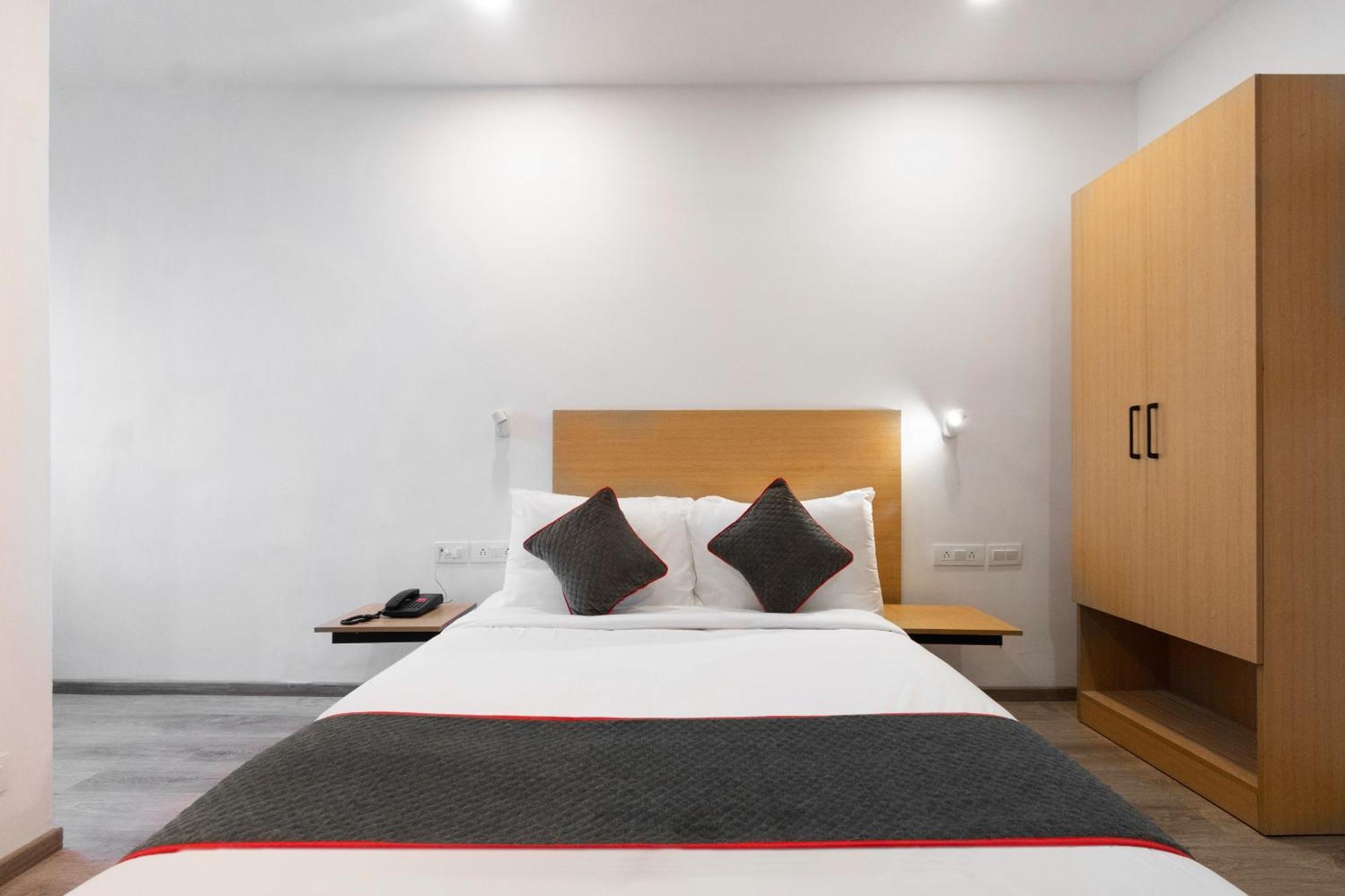 Townhouse Hotel Mannat International โกลกาตา ภายนอก รูปภาพ